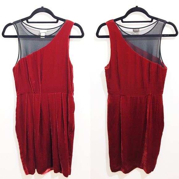 H&M Dresses & Skirts - 🌷H&M Red Velvet Sheath Dress Sz 8